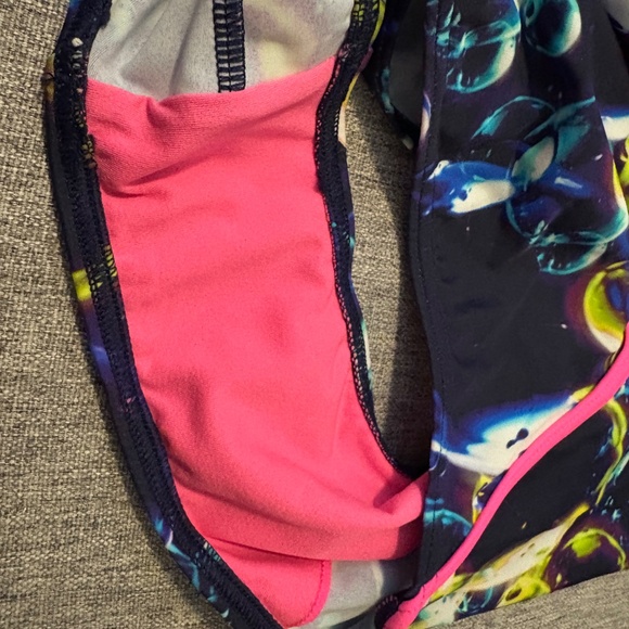 Arena Women’s Swimsuit Size 34 NWOT - Picture 3 of 6